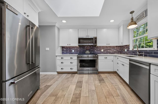 15 Mohawk Avenue, Red Bank, NJ 07701