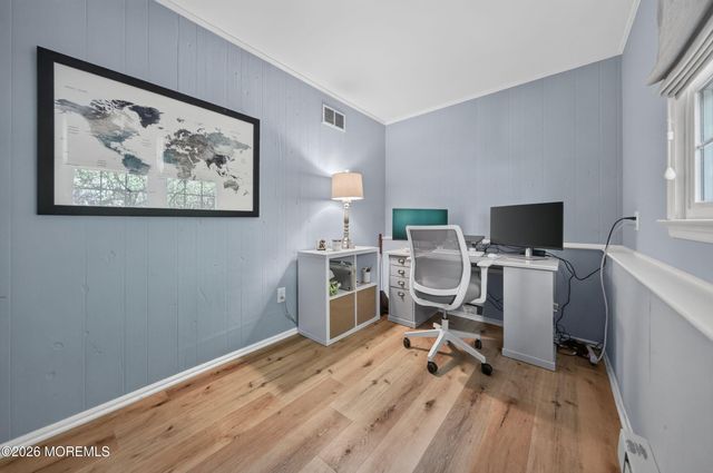 15 Mohawk Avenue, Red Bank, NJ 07701