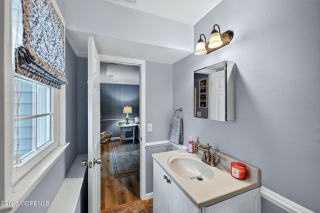 15 Mohawk Avenue, Red Bank, NJ 07701
