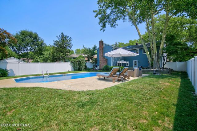 15 Mohawk Avenue, Red Bank, NJ 07701