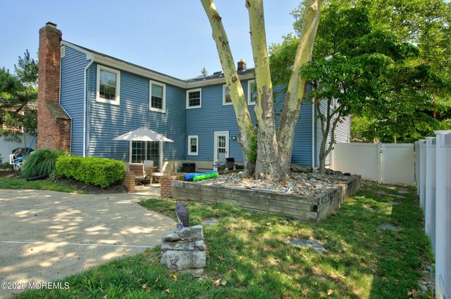 15 Mohawk Avenue, Red Bank, NJ 07701