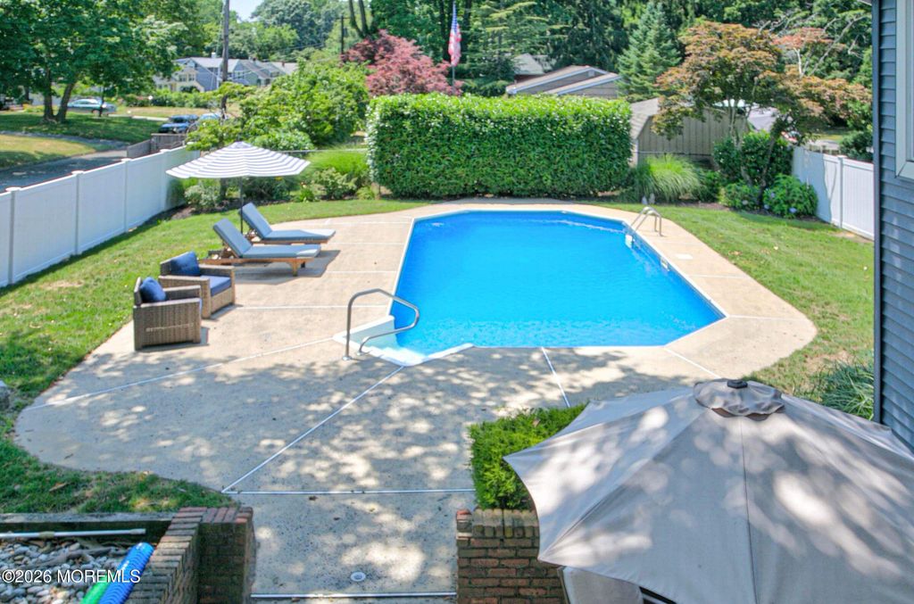 15 Mohawk Avenue, Red Bank, NJ 07701