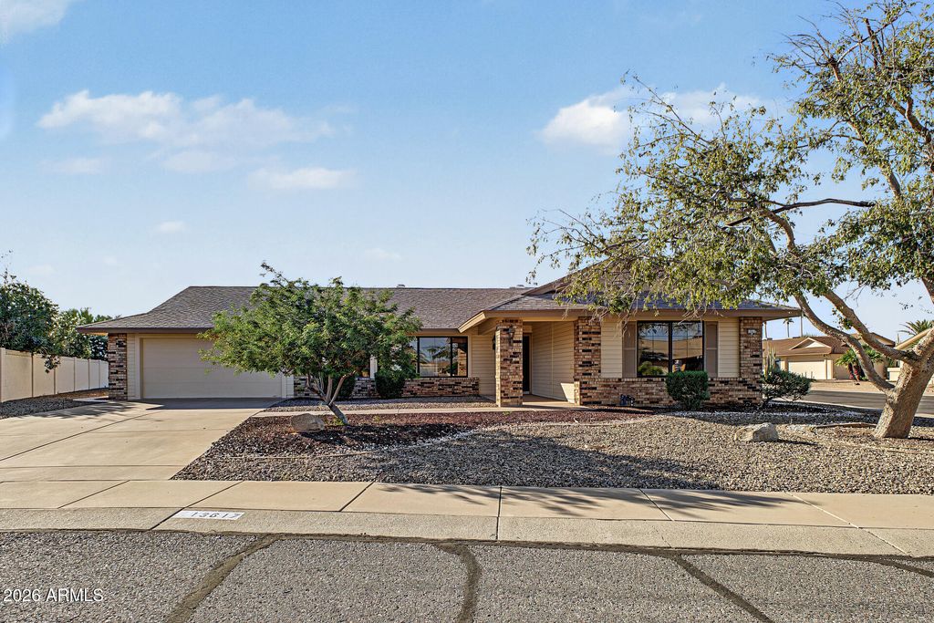 13617 W GEMSTONE Drive W, Sun City West, AZ 85375 — exterior