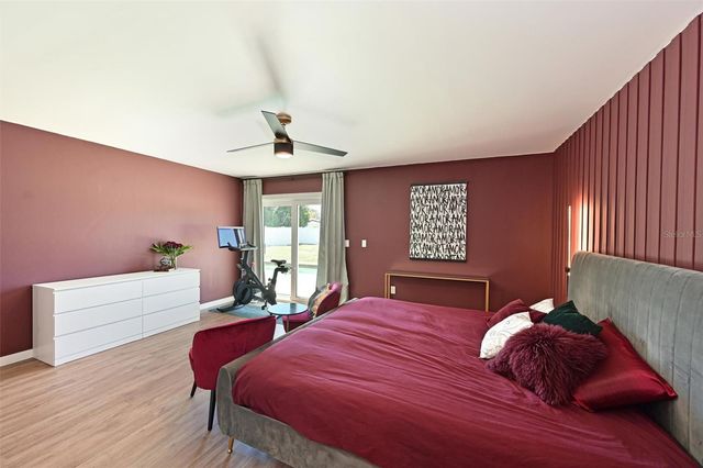 910 PLUM TREE LANE, Sarasota, FL 34243