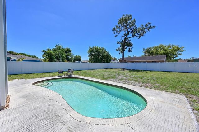 910 PLUM TREE LANE, Sarasota, FL 34243