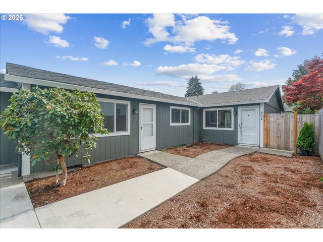 604 S VERMONT St, Portland, OR 97219