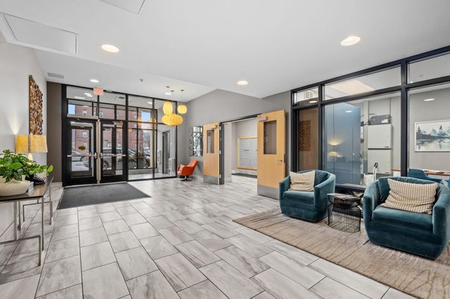 740 Portland Avenue 906, Minneapolis, MN 55415