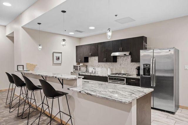 740 Portland Avenue 906, Minneapolis, MN 55415