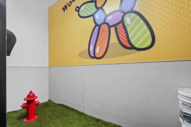 740 Portland Avenue 906, Minneapolis, MN 55415