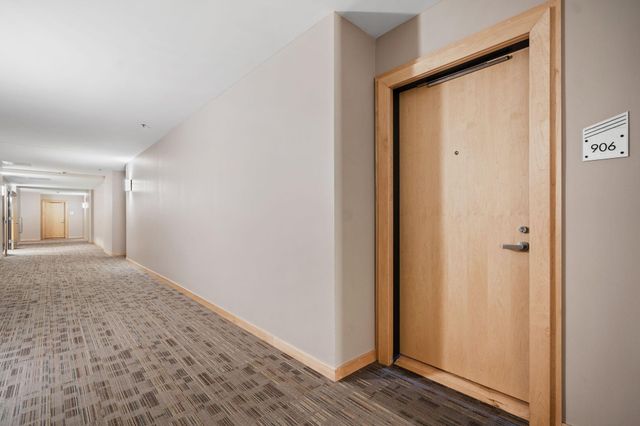 740 Portland Avenue 906, Minneapolis, MN 55415