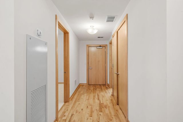 740 Portland Avenue 906, Minneapolis, MN 55415