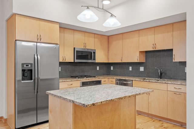 740 Portland Avenue 906, Minneapolis, MN 55415