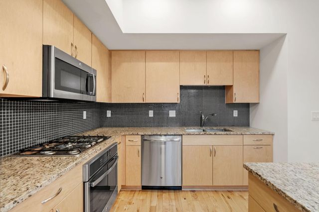 740 Portland Avenue 906, Minneapolis, MN 55415