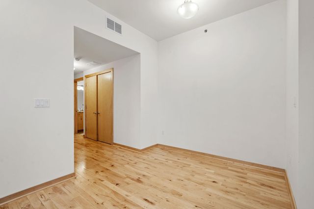 740 Portland Avenue 906, Minneapolis, MN 55415