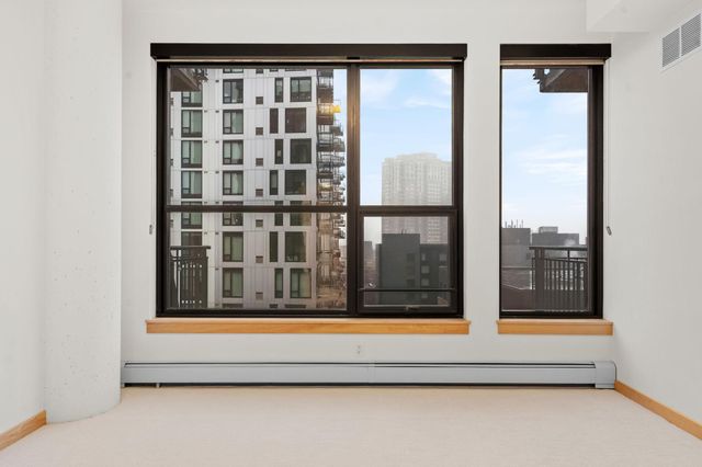 740 Portland Avenue 906, Minneapolis, MN 55415