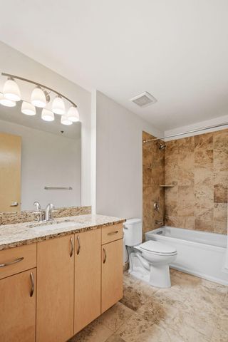 740 Portland Avenue 906, Minneapolis, MN 55415