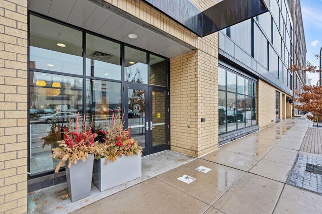 740 Portland Avenue 906, Minneapolis, MN 55415