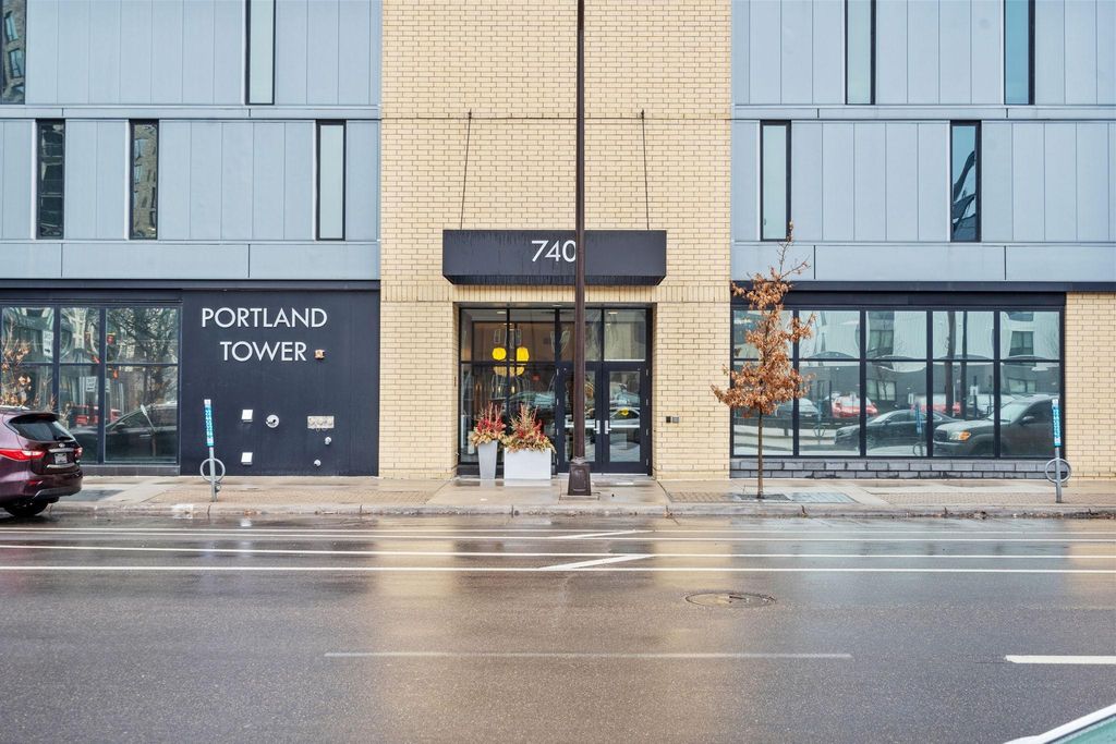 740 Portland Avenue 906, Minneapolis, MN 55415