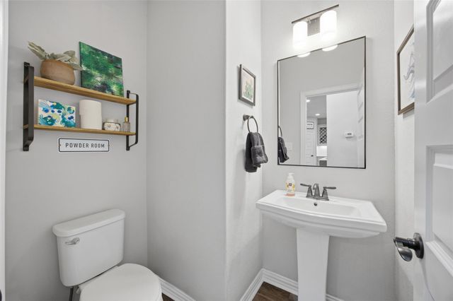 152 Rosling DR, Buda, TX 78610