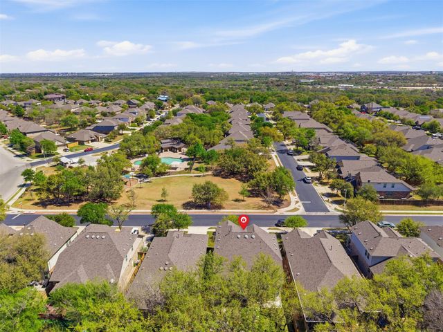 152 Rosling DR, Buda, TX 78610