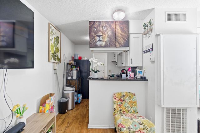 2801 Hemphill PARK A201, Austin, TX 78705