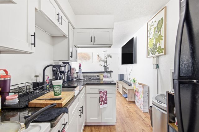 2801 Hemphill PARK A201, Austin, TX 78705