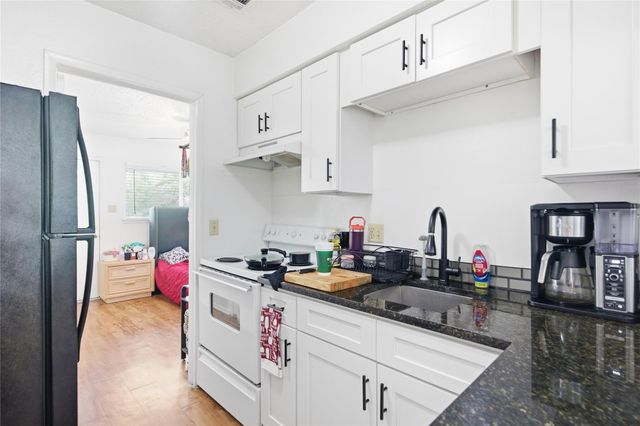 2801 Hemphill PARK A201, Austin, TX 78705