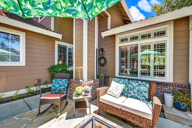 413 Crownpointe Cir, Vacaville, CA 95687