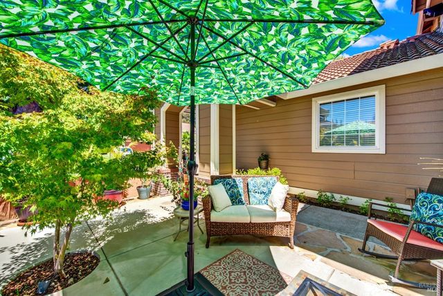 413 Crownpointe Cir, Vacaville, CA 95687