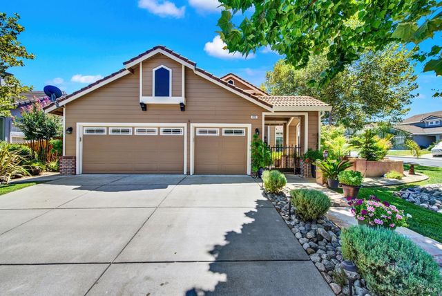 413 Crownpointe Cir, Vacaville, CA 95687