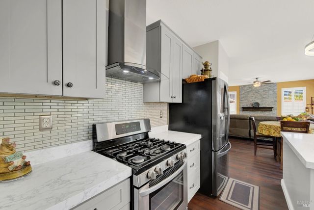 413 Crownpointe Cir, Vacaville, CA 95687