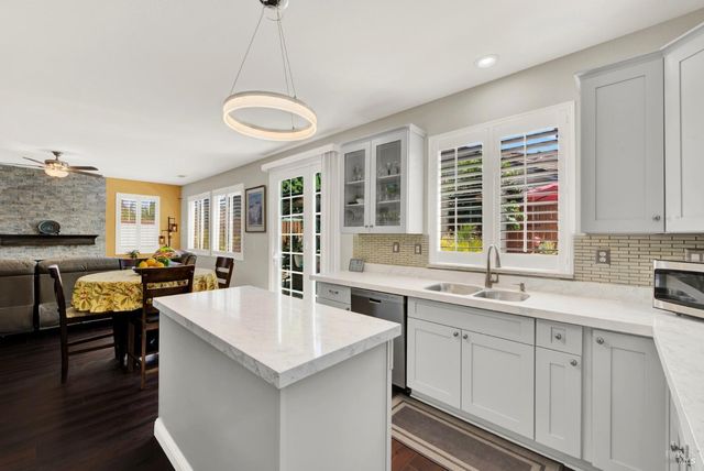 413 Crownpointe Cir, Vacaville, CA 95687