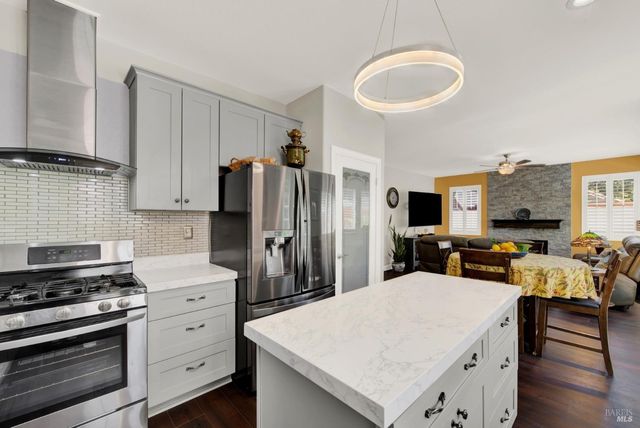 413 Crownpointe Cir, Vacaville, CA 95687