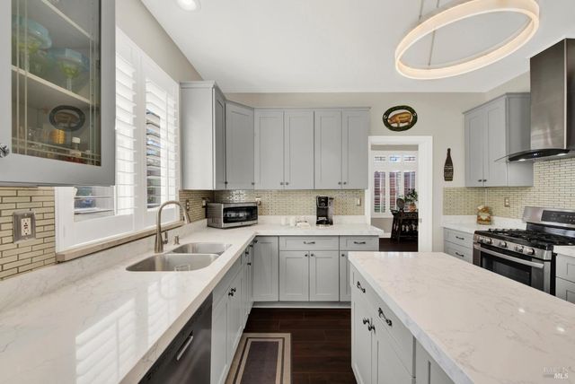 413 Crownpointe Cir, Vacaville, CA 95687
