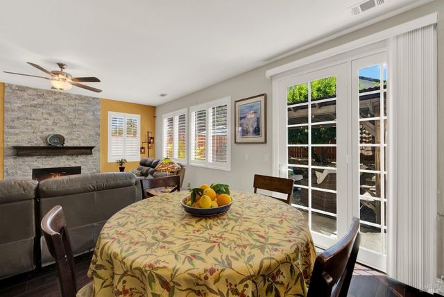413 Crownpointe Cir, Vacaville, CA 95687
