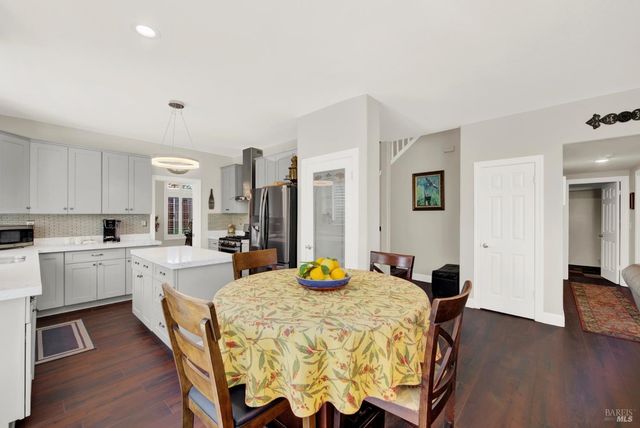 413 Crownpointe Cir, Vacaville, CA 95687