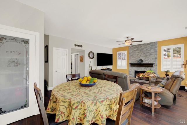 413 Crownpointe Cir, Vacaville, CA 95687