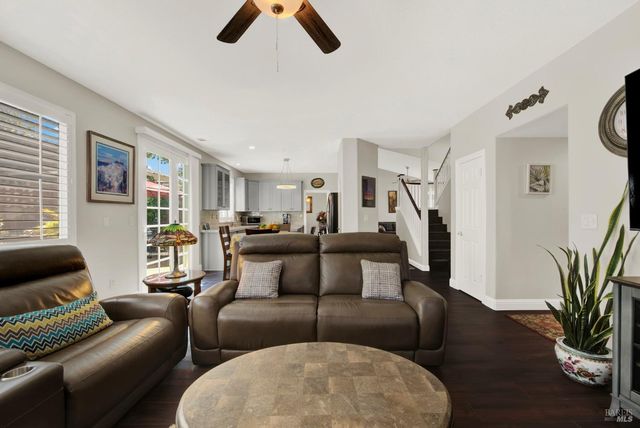 413 Crownpointe Cir, Vacaville, CA 95687