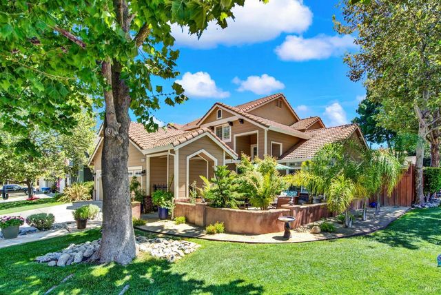 413 Crownpointe Cir, Vacaville, CA 95687