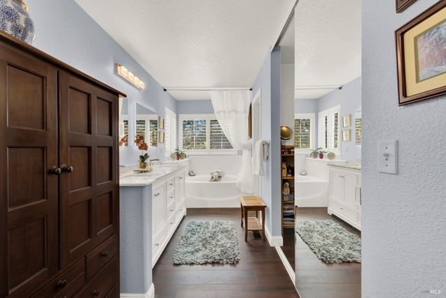 413 Crownpointe Cir, Vacaville, CA 95687