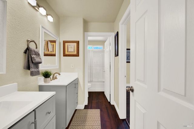 413 Crownpointe Cir, Vacaville, CA 95687