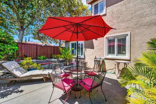 413 Crownpointe Cir, Vacaville, CA 95687