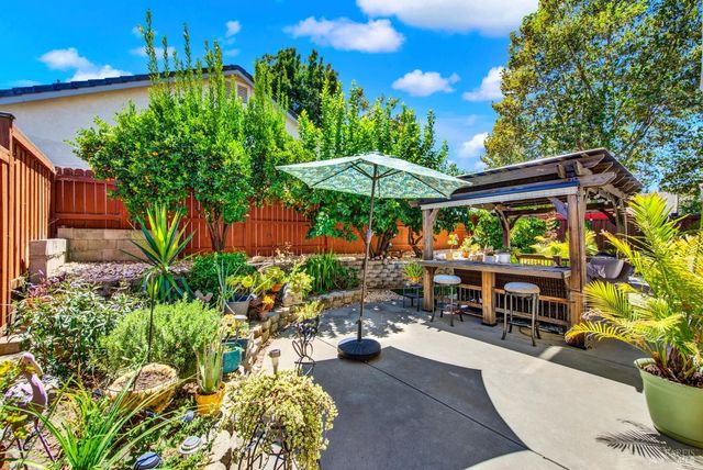 413 Crownpointe Cir, Vacaville, CA 95687