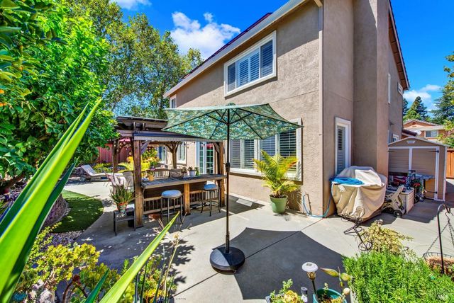413 Crownpointe Cir, Vacaville, CA 95687