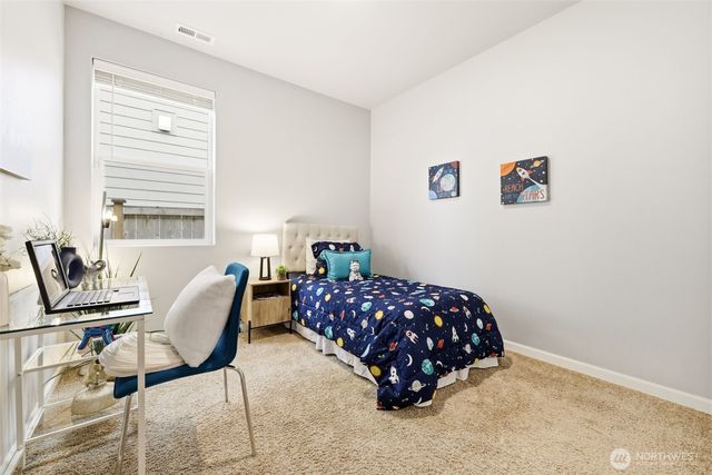 206 Russell Road, Bremerton, WA 98312