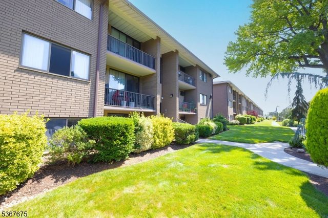 462 Liberty St 109, Little Ferry Boro, NJ 07643