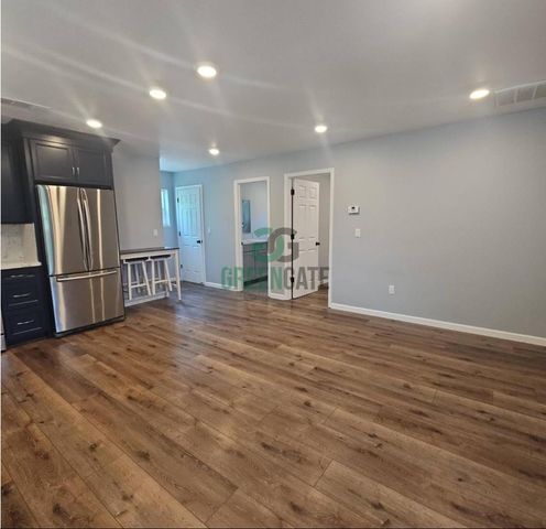 211 Virginia Ave, Modesto, CA 95354