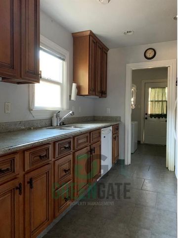 211 Virginia Ave, Modesto, CA 95354