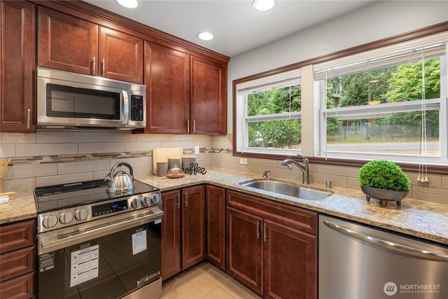 1250 NE 188th Street, Shoreline, WA 98155