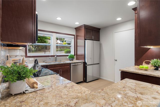 1250 NE 188th Street, Shoreline, WA 98155